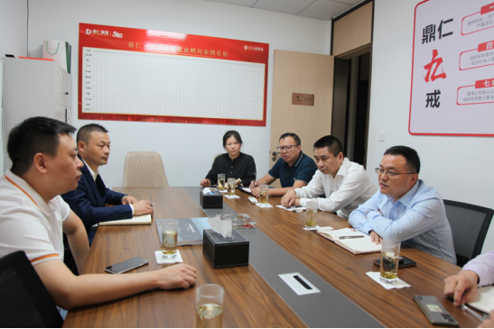 聂步洲带队到四川鼎仁荆州项目部对接企业拿地后开工建设事宜